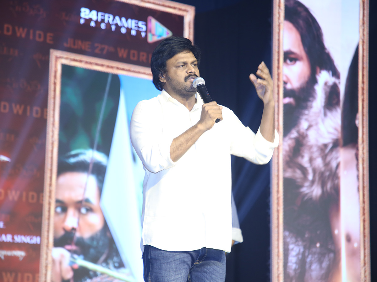 Manchu Vishnu's Kannappa Movie Pre Release Event In Guntur: Photos8
