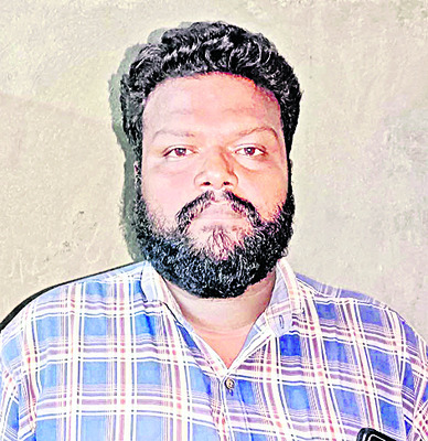 ఎన్నికల సమయంలో ఓట్ల కోసం గారడీ
4