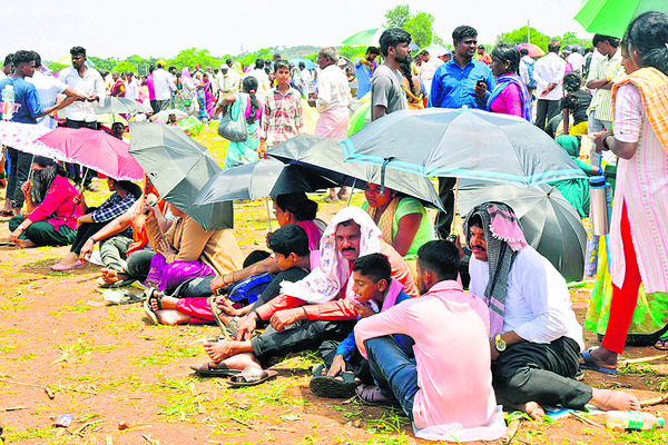 విషాద సూచిక.. ఆకస్మిక వేడుక!4