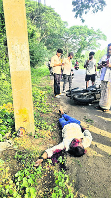 నిత్యాన్నదాన పథకానికి రూ.లక్ష విరాళం 2