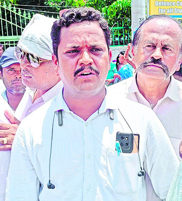 ● ఉద్యమించిన ఉపాధ్యాయులు ● వెబ్ ఆప్షన్ విధానం రద్దు చ6