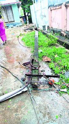 ఈదురు గాలుల బీభత్సం 3