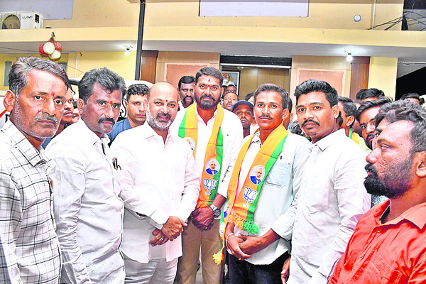 బీజేపీ బలోపేతానికి కృషి చేయాలి1