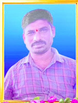 బైక్ అదుపుతప్పి..
1