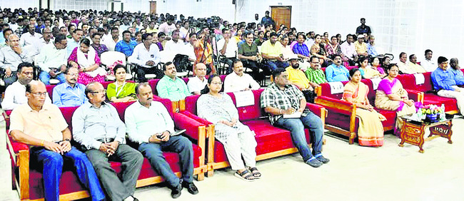 గవర్నర్‌ పిలుపు 1