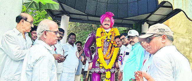 అపూర్వ సమ్మేళనం1