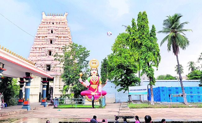 ‘మహా’ సమస్యలు!1