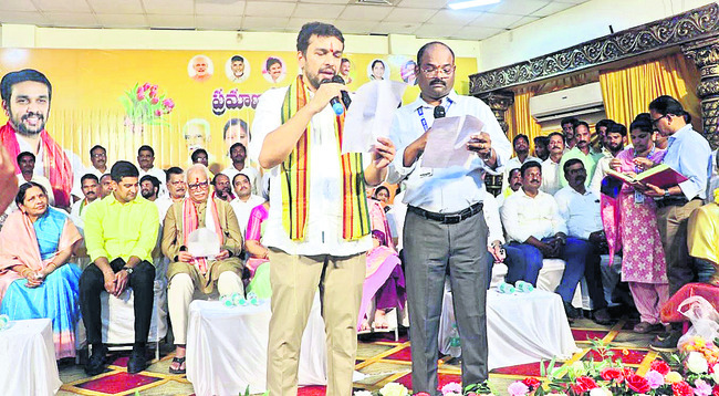 డీసీసీబీ పర్సన్ ఇన్చార్జ్గా.. కిమిడి నాగార్జున బాధ్య1