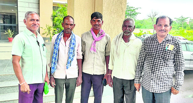 తరలివచ్చి.. వినతులిచ్చి1