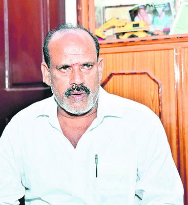 అటు చెత్త.. ఇటు కంపు1