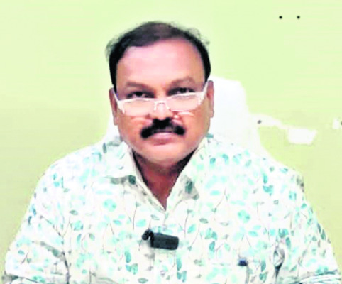 డ్రెయినేజీలు శుభ్రం  చేయడం లేదు 
1