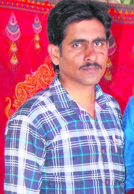 ఉరేసుకుని గుర్తుతెలియని వ్యక్తి ఆత్మహత్య1