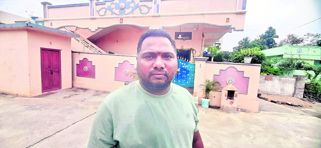 పట్టణాల్లో లోపించిన పారిశుద్ధ్యం
1