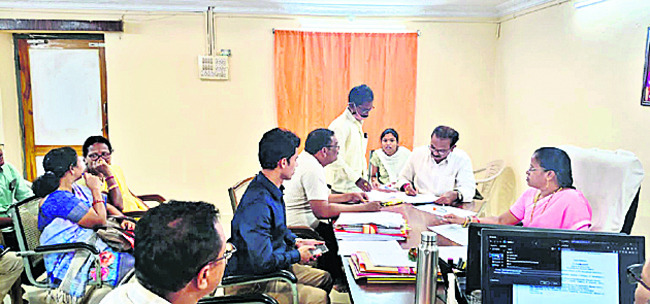 జాతీయ స్థాయి ఫెన్సింగ్‌  పోటీలకు మన్యం బిడ్డలు 1