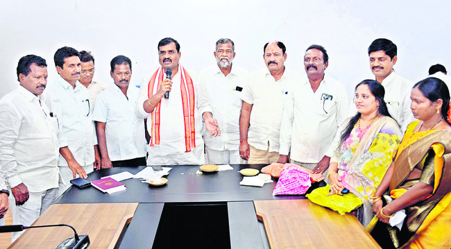 అవార్డులకు దరఖాస్తుల ఆహ్వానం2