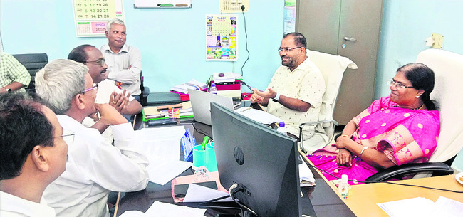జాతీయ స్థాయి ఫెన్సింగ్‌  పోటీలకు మన్యం బిడ్డలు 2