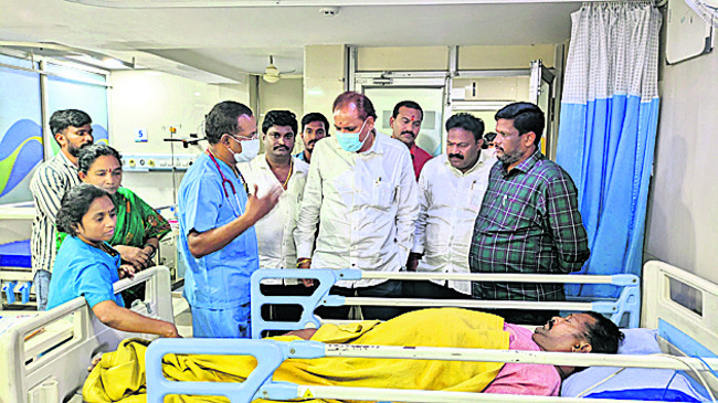 సర్పంచ్‌ ఆరోగ్యంపై ఆరా 1