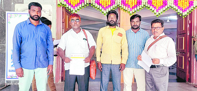 అర్జీల పరిష్కారానికి ఎదురుచూపులు 1