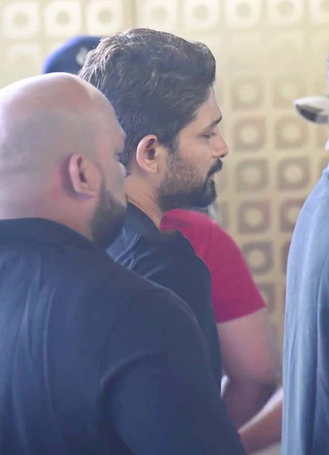 allu arjun atlee movie shooting in mumbai photos9