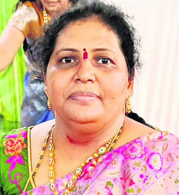 ఆధ్యాత్మిక చింతనలో అతివలు 2