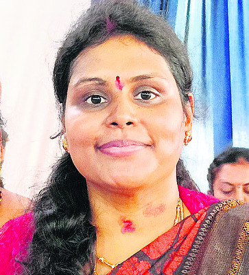 ఆధ్యాత్మిక చింతనలో అతివలు 1