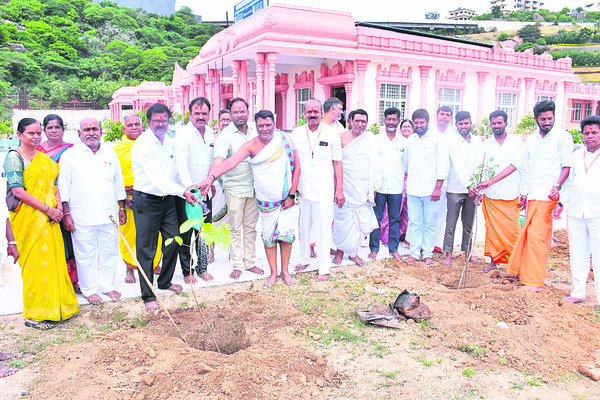 పర్యావరణాన్ని కాపాడుదాం1