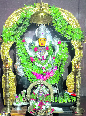 అమ్మవారికి బెండకాయల మాల1