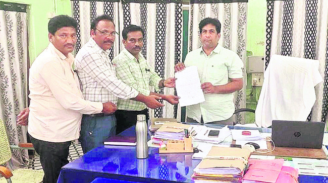 సరిపడా ఎరువుల నిల్వలు
2