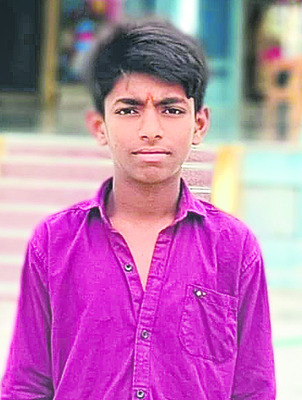 మంత్రి కొండా సురేఖను  కలిసిన నాయకులు 
1
