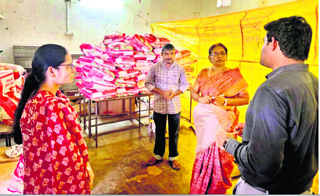 కుమారుడిపై తల్లి ఫిర్యాదు 1