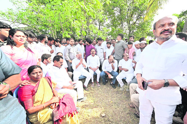 బంగారుపాళెంలో జన సునామీ
3