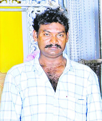 ఉరి వేసుకుని భార్య హంతకుడు ఆత్మహత్య 1
