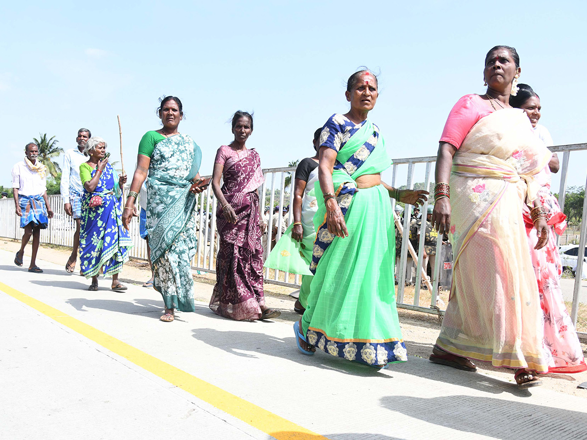 Crowd Rush To YS Jagan Bangarupalyam Tour Photos20