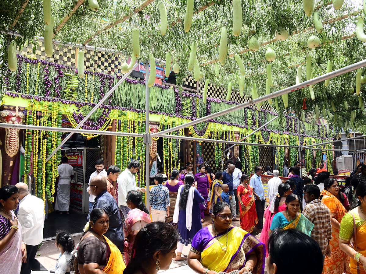 Shakambari Utsavalu 2025 in Vijayawada Indrakeeladri18