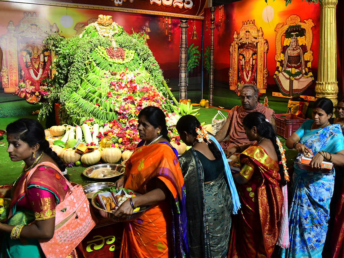 Shakambari Utsavalu 2025 in Vijayawada Indrakeeladri3