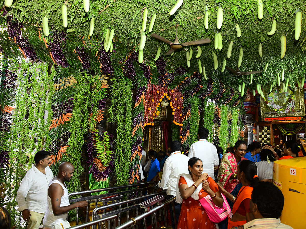 Shakambari Utsavalu 2025 in Vijayawada Indrakeeladri8