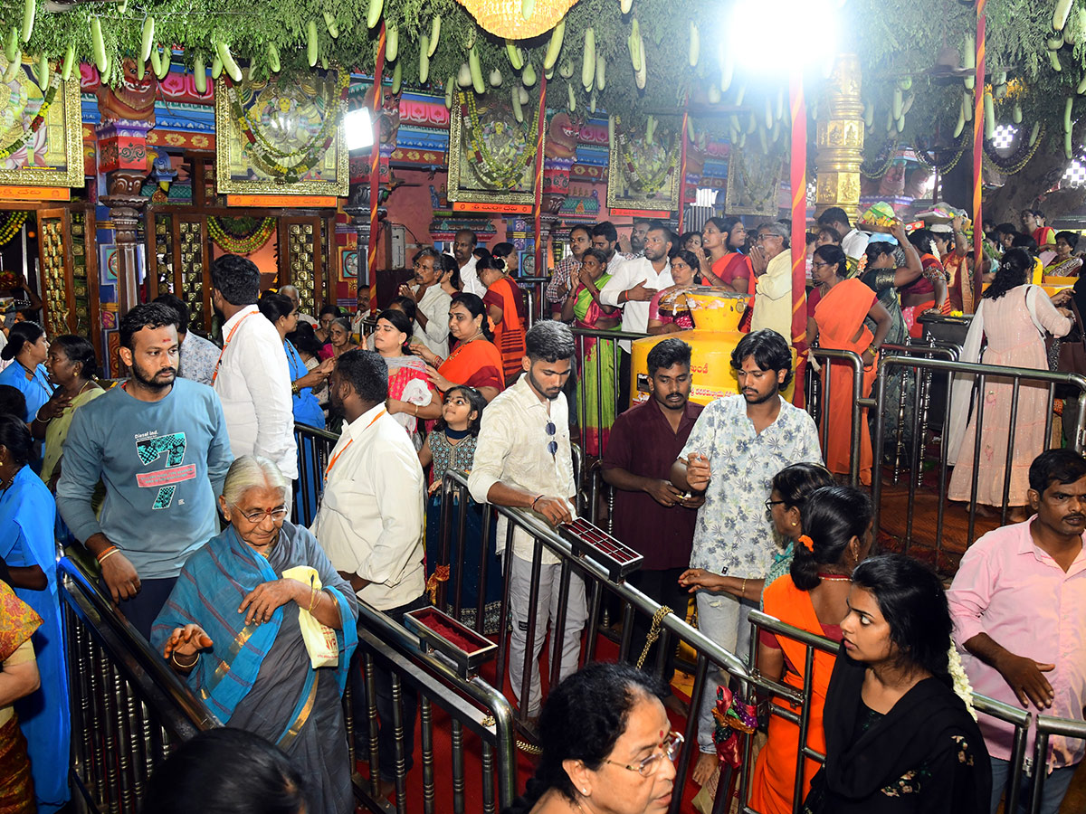 Shakambari Utsavalu 2025 in Vijayawada Indrakeeladri9