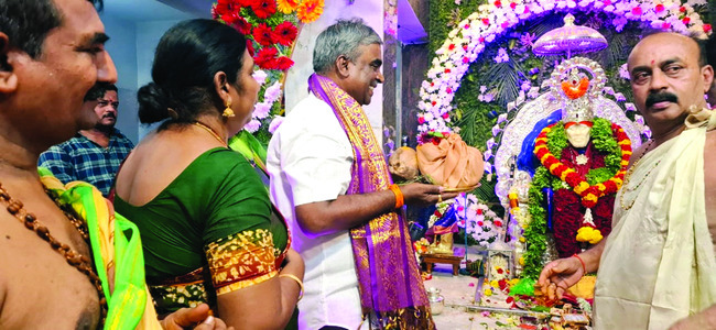 జీవితాన్ని తీర్చిదిద్దేది గురువులే 1