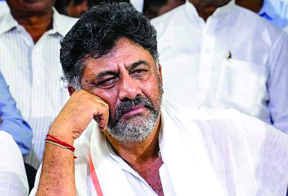 సీఎం కుర్చీ పంపకం ఉత్తిదే2