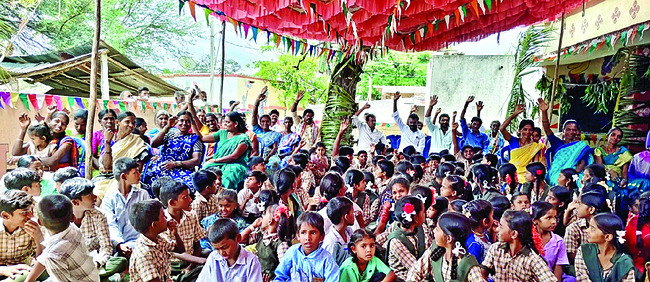 తల్లిదండ్రుల స్పందన అంతంతే 1
