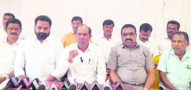 స్థానిక సంస్థల ఎన్నికల్లో బీఆర్‌ఎస్‌దే విజయం
1