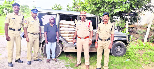 1,800 కేజీల నల్లబెల్లం పట్టివేత 
1
