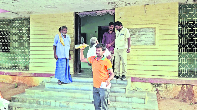 తండ్రి, కొడుకు ఆత్మహత్యాయత్నం1