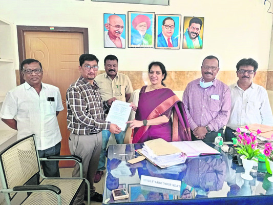 విధుల్లో చేరిన జనరల్‌ ఆస్పత్రి సూపరింటెండెంట్‌ 
2