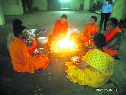 భక్తిశ్రద్ధలతో గురుపౌర్ణమి 2