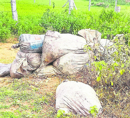 అద్దెకుండే వారి వివరాలు తీసుకోవాలి   1