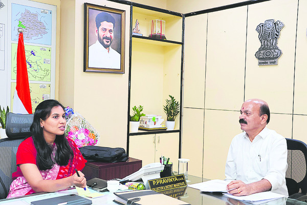భూములాక్కోవడం దారుణం
2
