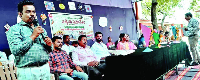 మెగా.. మొక్కుబడిగా..1