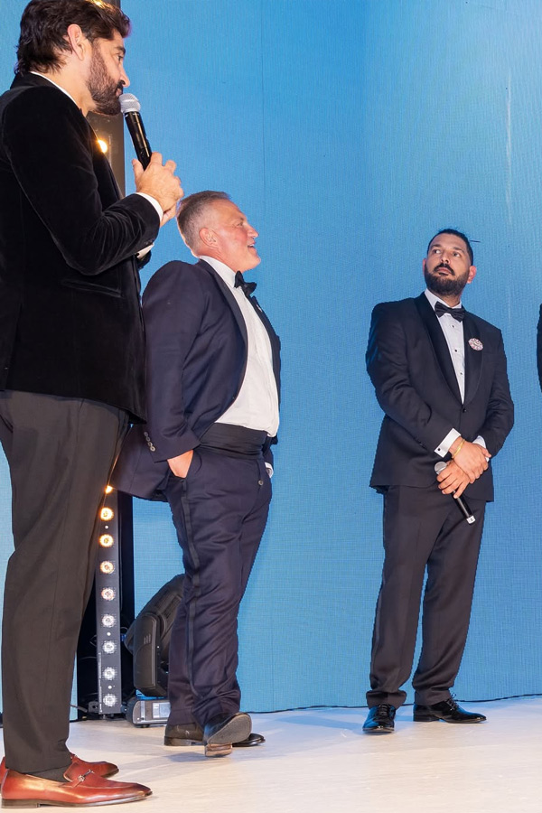 Yuvraj Singh Hosts Star-Studded Charity Dinner Photos14