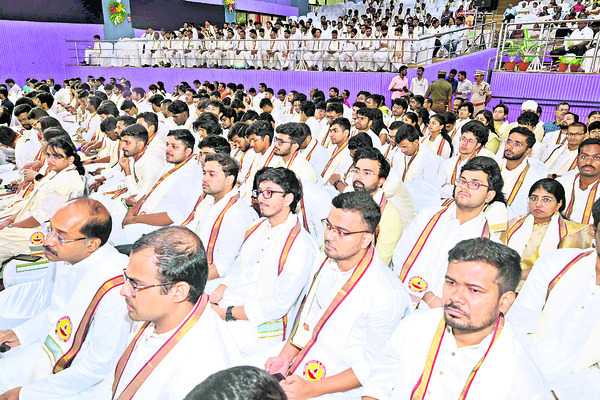 ఘనంగా ఐఐటీ స్నాతకోత్సవం1